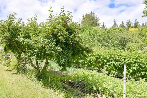 5489 Forest Hill Rd, Saanich, BC 