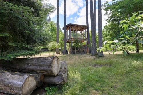 5489 Forest Hill Rd, Saanich, BC 