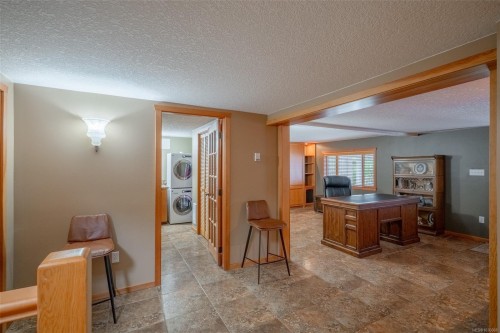 437 Davis Rd, Ladysmith, BC 