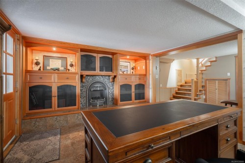 437 Davis Rd, Ladysmith, BC 
