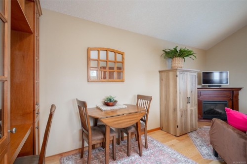 437 Davis Rd, Ladysmith, BC 