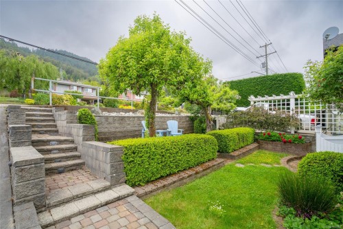 437 Davis Rd, Ladysmith, BC 