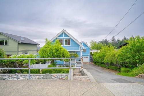 437 Davis Rd, Ladysmith, BC 