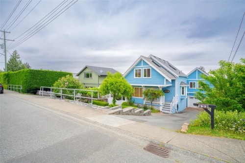 437 Davis Rd, Ladysmith, BC 