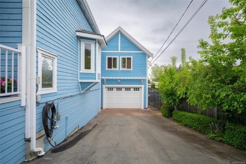 437 Davis Rd, Ladysmith, BC 