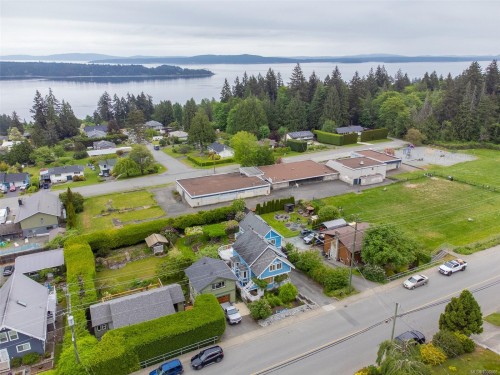 437 Davis Rd, Ladysmith, BC 