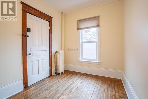 928 Queen St E, Sault Ste. Marie, ON - Indoor Photo Showing Other Room