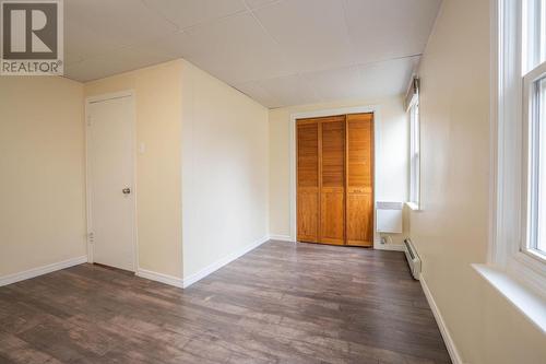 928 Queen St E, Sault Ste. Marie, ON - Indoor Photo Showing Other Room