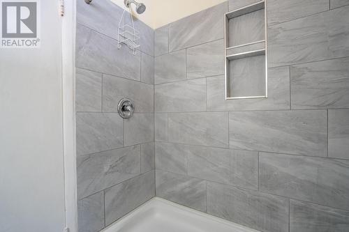 928 Queen St E, Sault Ste. Marie, ON - Indoor Photo Showing Bathroom