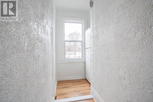 928 Queen St E, Sault Ste. Marie, ON - Indoor Photo Showing Other Room