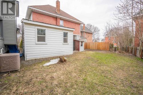 928 Queen St E, Sault Ste. Marie, ON - Outdoor