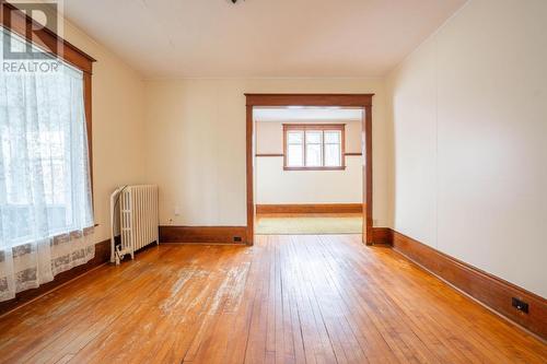928 Queen St E, Sault Ste. Marie, ON - Indoor Photo Showing Other Room