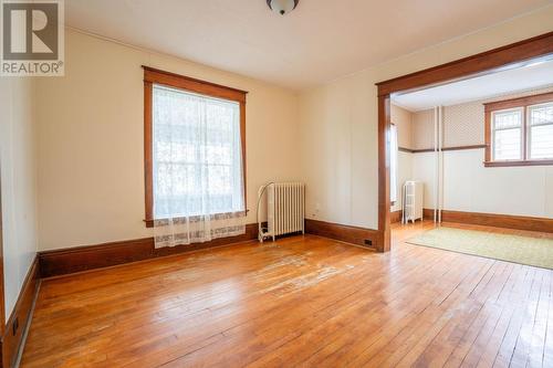 928 Queen St E, Sault Ste. Marie, ON - Indoor Photo Showing Other Room