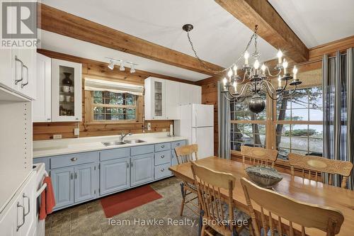 698 Tiny Beaches Road S, Tiny, ON - Indoor