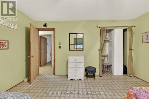 698 Tiny Beaches Road S, Tiny, ON - Indoor Photo Showing Bedroom