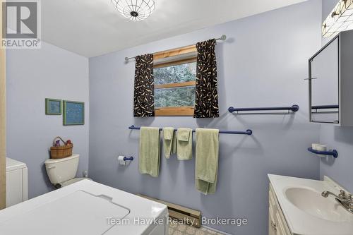 698 Tiny Beaches Road S, Tiny, ON - Indoor Photo Showing Bathroom
