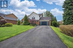8 WADSWORTH CIRCLE  Brampton, ON L6Z 1W7