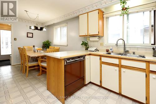 434 Tedwyn Drive, Mississauga, ON - Indoor Photo Showing Kitchen With Double Sink