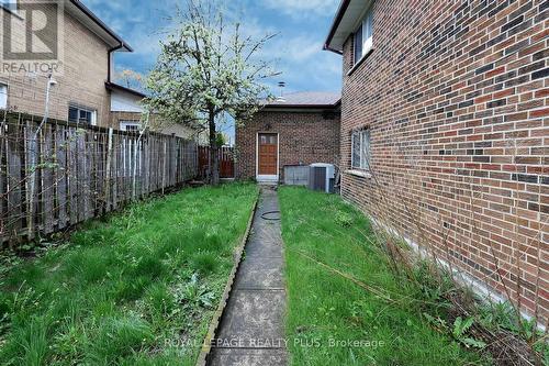 434 Tedwyn Drive, Mississauga, ON - Outdoor