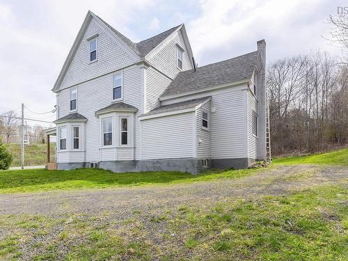 472 Highway 1, Smiths Cove, NS 
