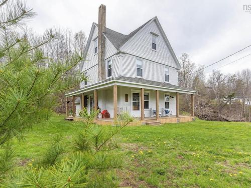 472 Highway 1, Smiths Cove, NS 
