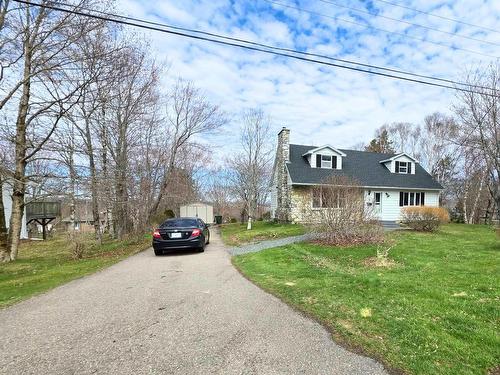 70 Glenn Avenue  Sydney River, NS B1S 3B2