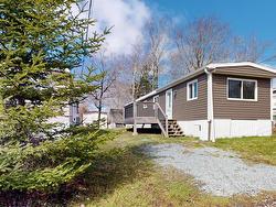 16 Dopey Lane  Dartmouth, NS B3E 1C3