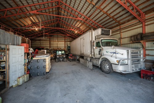 Garage - 965Z Route 275 S., Frampton, QC - Indoor Photo Showing Garage