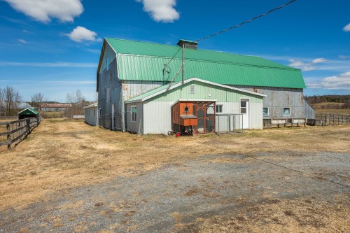 Grange - 965Z Route 275 S., Frampton, QC - Outdoor