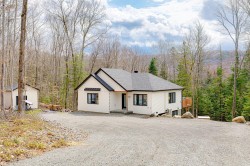 551  - 553 Ch. de Mont-Rolland Saint-Hippolyte, QC J8A 3E3