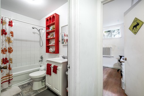 Salle de bains - #A-95 Rue Dufferin, Hampstead, QC - Indoor Photo Showing Bathroom