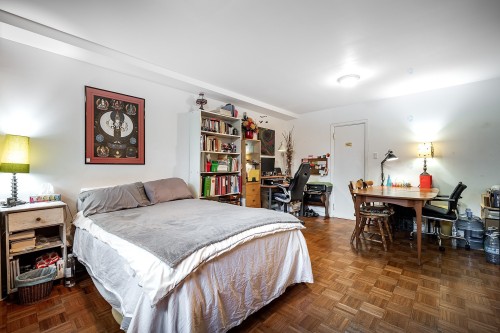 Vue d'ensemble - #A-95 Rue Dufferin, Hampstead, QC - Indoor Photo Showing Bedroom