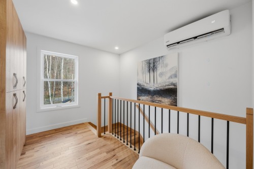 Escalier - 858 Ch. De La Sauvagine, Mont-Blanc, QC - Indoor Photo Showing Other Room