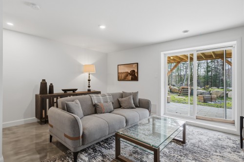 Salle familiale - 858 Ch. De La Sauvagine, Mont-Blanc, QC - Indoor Photo Showing Living Room