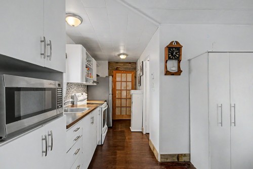 Cuisine - 13-50 Mtée Daigneault, Richelieu, QC - Indoor Photo Showing Kitchen