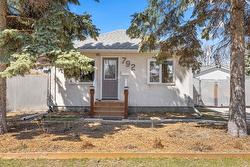 792 Muriel Street  Winnipeg, MB R2Y 0Y3
