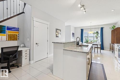 9919 79 St Nw, Edmonton, AB - Indoor