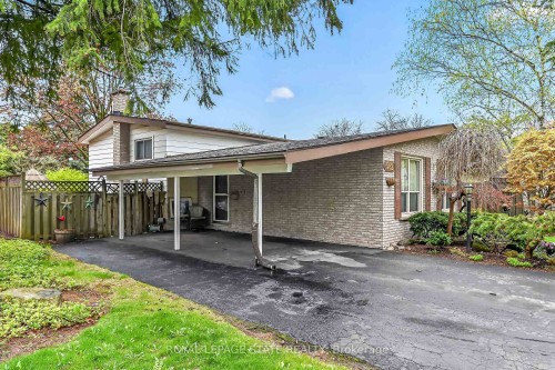 582 Woodview Road, Burlington, ON - Outdoor