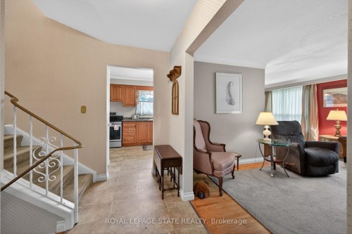 582 Woodview Road, Burlington, ON - Indoor