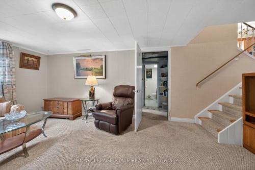 582 Woodview Road, Burlington, ON - Indoor