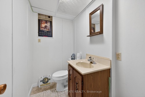 582 Woodview Road, Burlington, ON - Indoor Photo Showing Bathroom