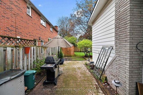 582 Woodview Road, Burlington, ON - Outdoor With Exterior