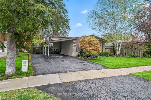 582 Woodview Road, Burlington, ON - Outdoor