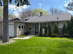9 Hemford Crescent  Toronto, ON M3B 2S4