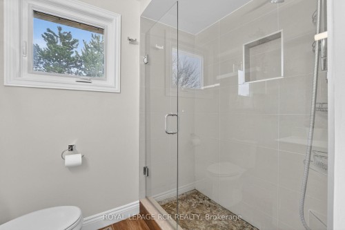 35 Mccabe Crescent, Caledon, ON - Indoor Photo Showing Bathroom