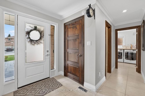 35 Mccabe Crescent, Caledon, ON - Indoor Photo Showing Other Room