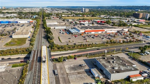 23 Centennial Parkway S, Hamilton, ON 