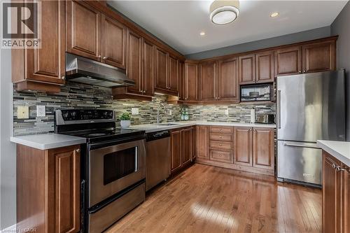 2165 Itabashi Way Unit# 31, Burlington, ON - Indoor Photo Showing Kitchen With Stainless Steel Kitchen