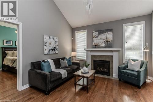 2165 Itabashi Way Unit# 31, Burlington, ON - Indoor Photo Showing Living Room With Fireplace