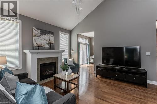 2165 Itabashi Way Unit# 31, Burlington, ON - Indoor Photo Showing Living Room With Fireplace